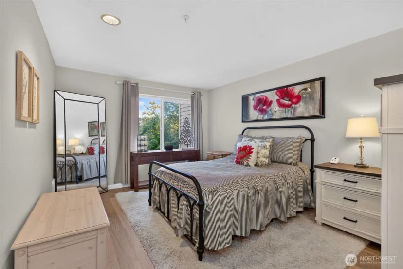 Property photo for 2125 California Avenue Sw #302, Seattle photo 15