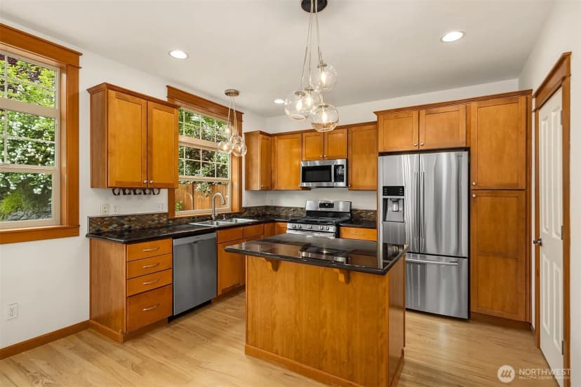 Property photo for 1905 Ne 125th Street, Seattle photo 10