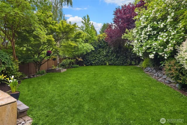 Property photo for 1905 Ne 125th Street, Seattle photo 4