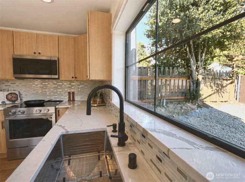 Property photo for 5404 20th Avenue S, Seattle photo 17
