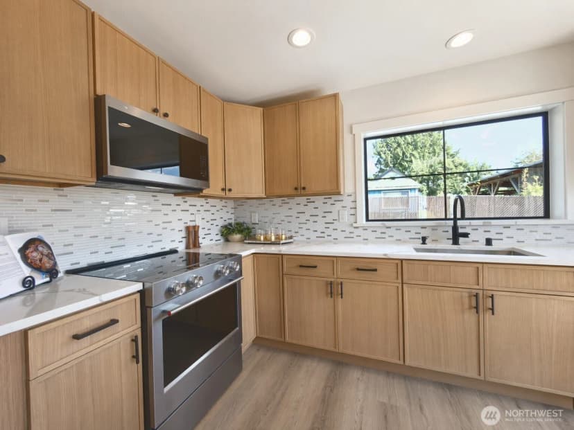 Property photo for 5404 20th Avenue S, Seattle photo 13