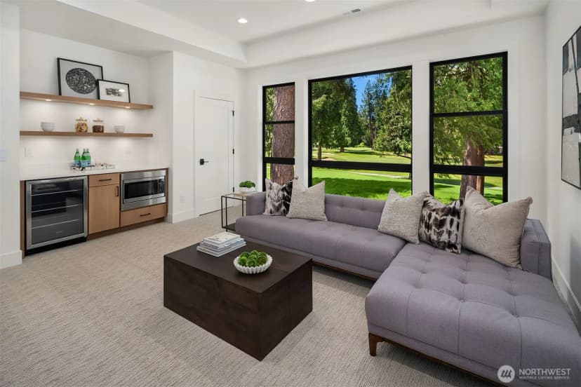 Property photo for 8016 Fairway Drive Ne, Seattle photo 26