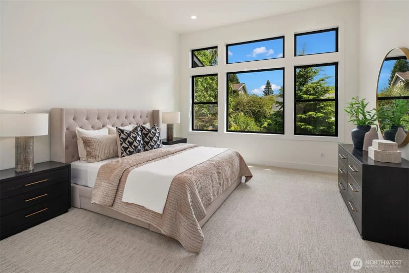 Property photo for 8016 Fairway Drive Ne, Seattle photo 19