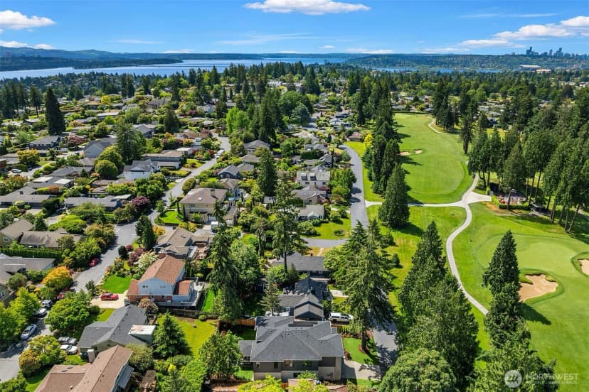 Property photo for 8016 Fairway Drive Ne, Seattle photo 35