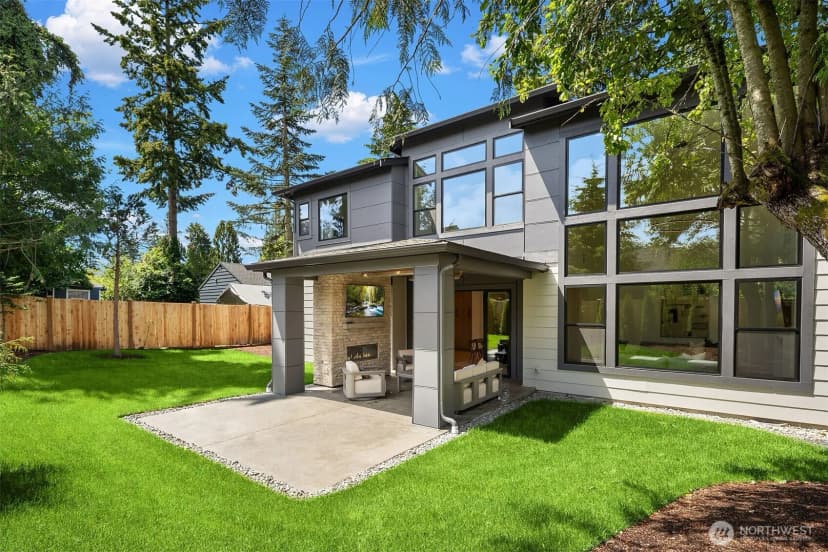 Property photo for 8016 Fairway Drive Ne, Seattle photo 29