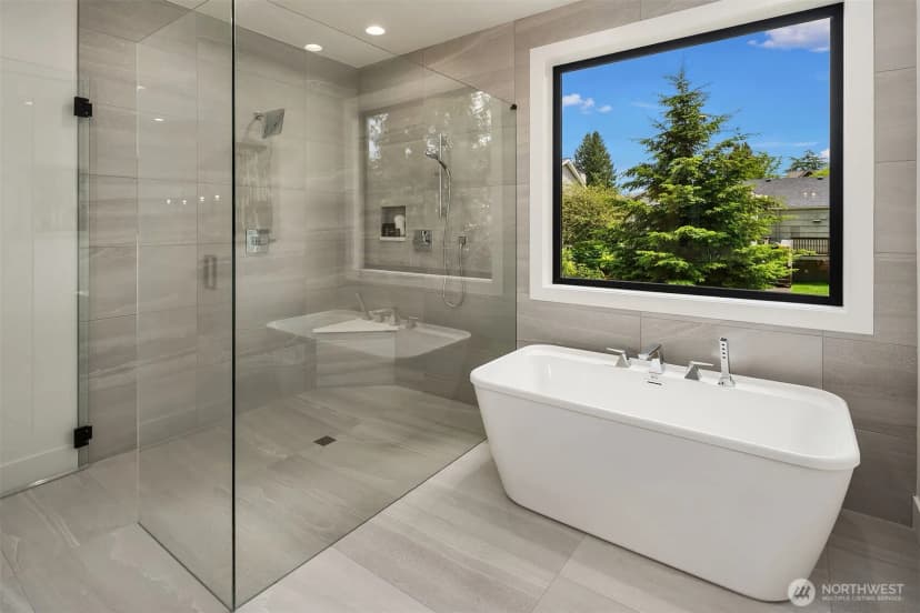 Property photo for 8016 Fairway Drive Ne, Seattle photo 22