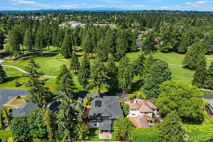 Property photo for 8016 Fairway Drive Ne, Seattle photo 36