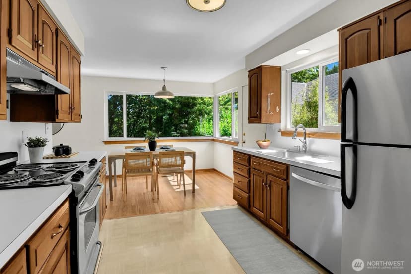 Property photo for 1714 Ne Brockman Place, Seattle photo 9