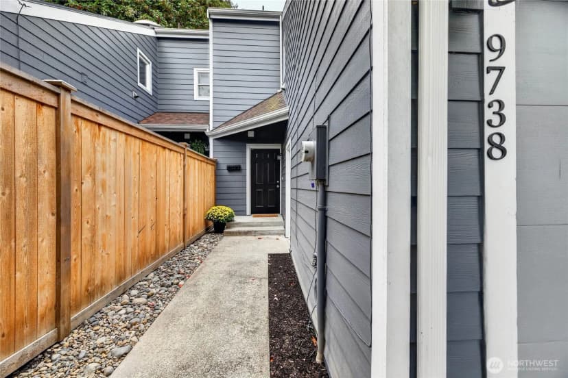 Property photo for 9738 Ashworth Avenue N, Seattle photo 3