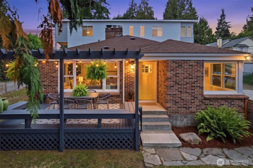 Property photo for 10735 Densmore Avenue N, Seattle