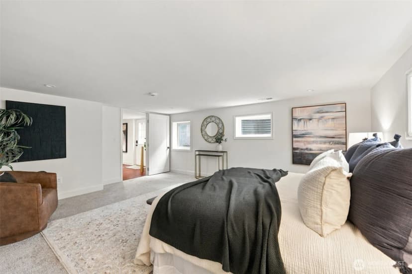 Property photo for 10735 Densmore Avenue N, Seattle photo 21