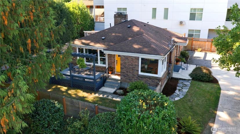 Property photo for 10735 Densmore Avenue N, Seattle photo 37
