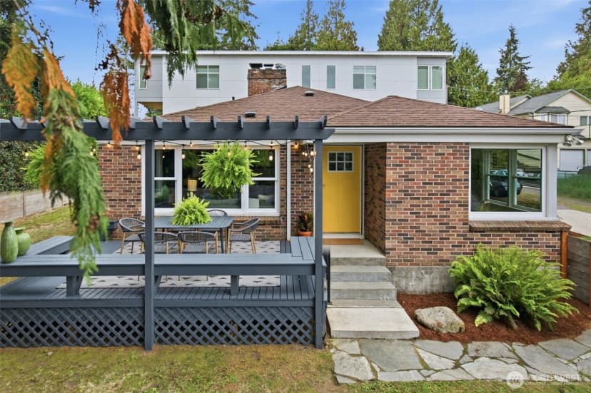 Property photo for 10735 Densmore Avenue N, Seattle photo 33