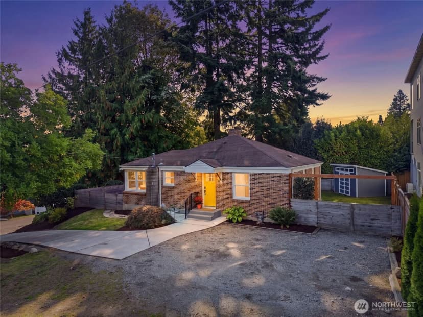 Property photo for 10735 Densmore Avenue N, Seattle photo 2
