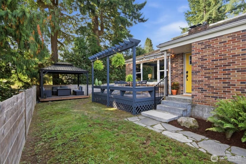 Property photo for 10735 Densmore Avenue N, Seattle photo 35