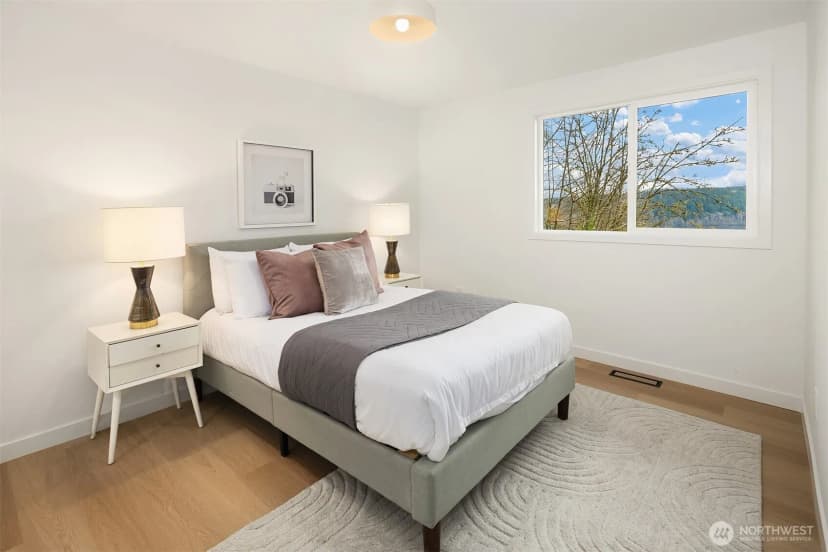 Property photo for 14214 Westwood Place Ne, Seattle photo 20