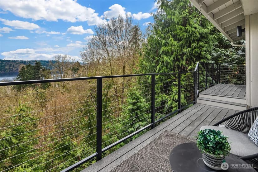 Property photo for 14214 Westwood Place Ne, Seattle photo 8