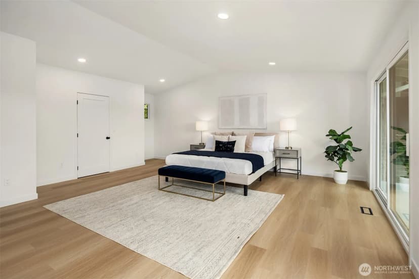Property photo for 14214 Westwood Place Ne, Seattle photo 16