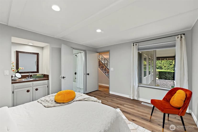 Property photo for 5514 116th Street Sw, Lakewood photo 6