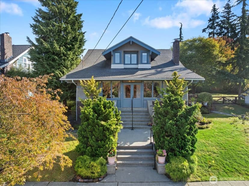 Property photo for 3222 41st Avenue Sw, Seattle