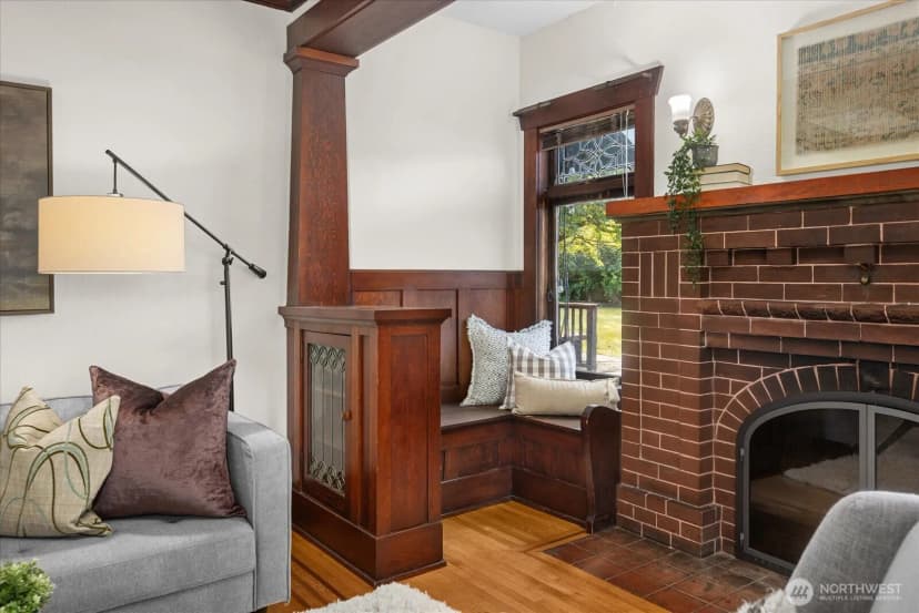 Property photo for 3222 41st Avenue Sw, Seattle photo 5