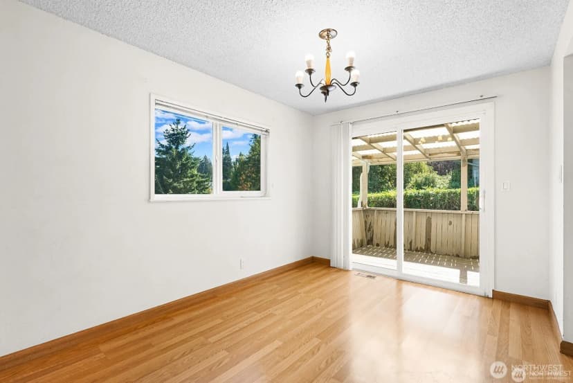 Property photo for 14221 Se 10th Place, Bellevue photo 9