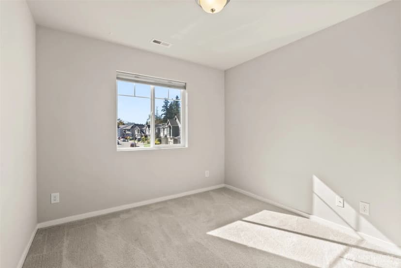 Property photo for 28001 S 14th Court, Des Moines photo 26