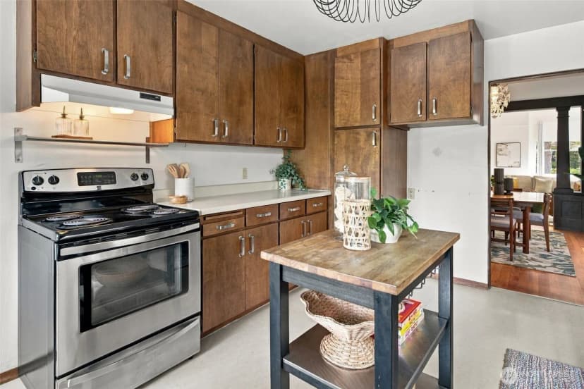 Property photo for 1827 4th Avenue W, Seattle photo 8