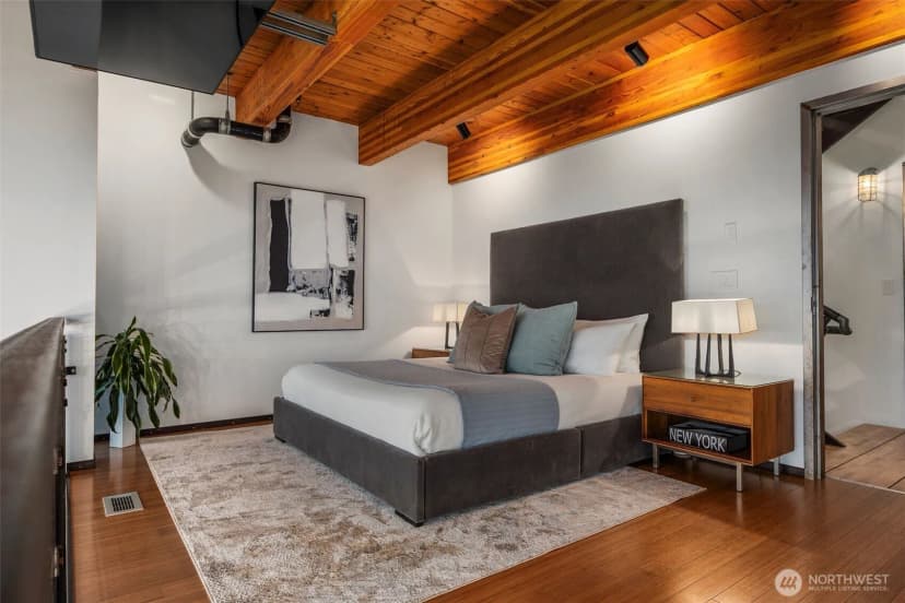 Property photo for 1707 Dexter Avenue N #b, Seattle photo 17