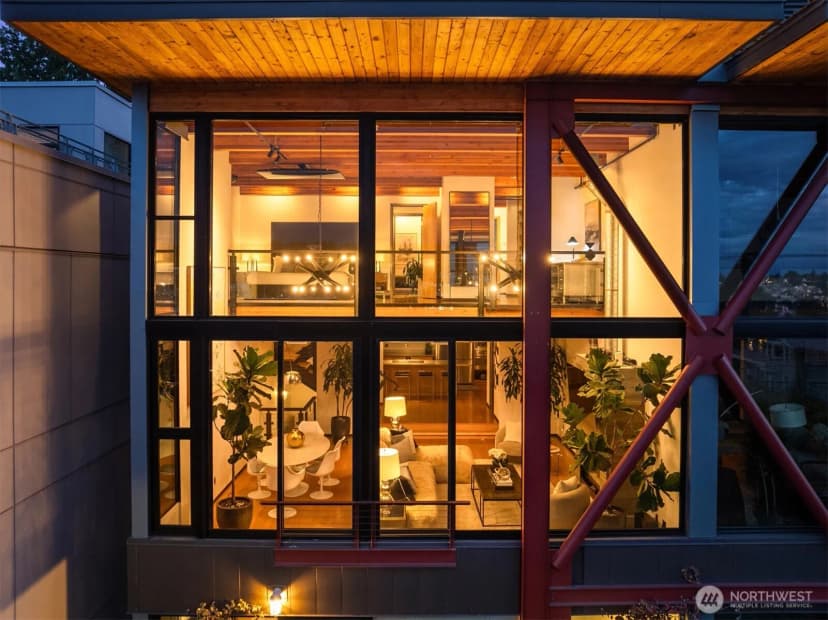 Property photo for 1707 Dexter Avenue N #b, Seattle photo 3
