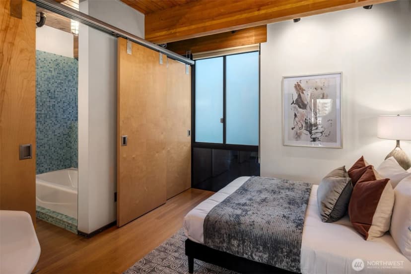Property photo for 1707 Dexter Avenue N #b, Seattle photo 28