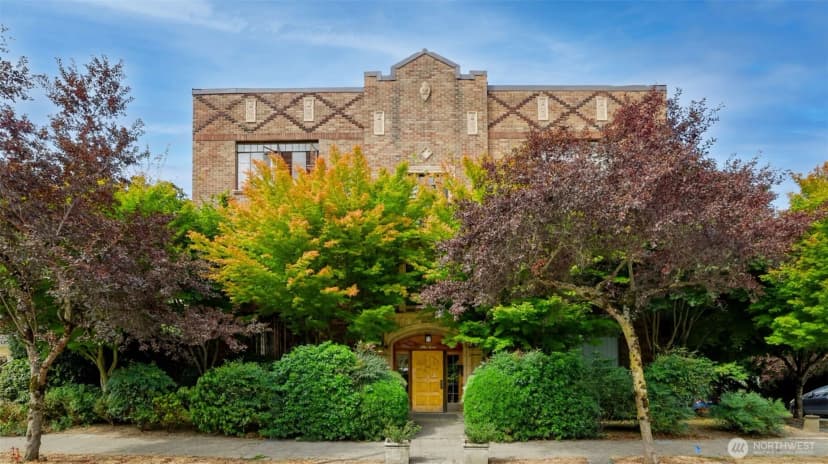 Property photo for 3121 Franklin Avenue E #23, Seattle