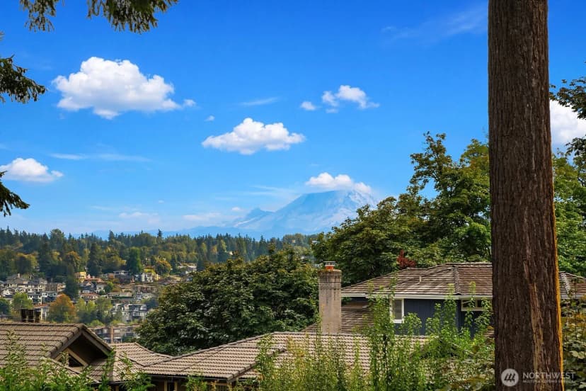 Property photo for 7070 94th Avenue Se, Mercer Island photo 12