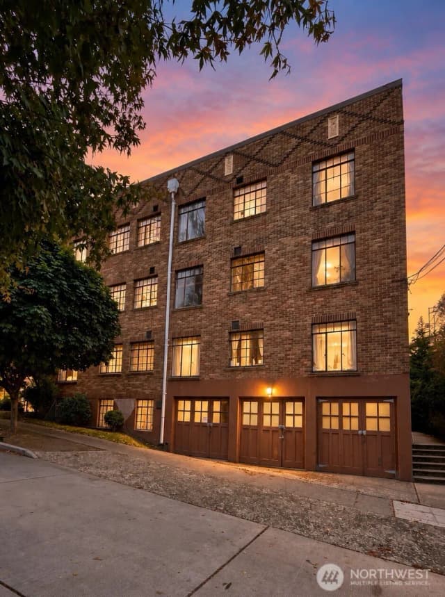 Property photo for 3121 Franklin Avenue E #23, Seattle