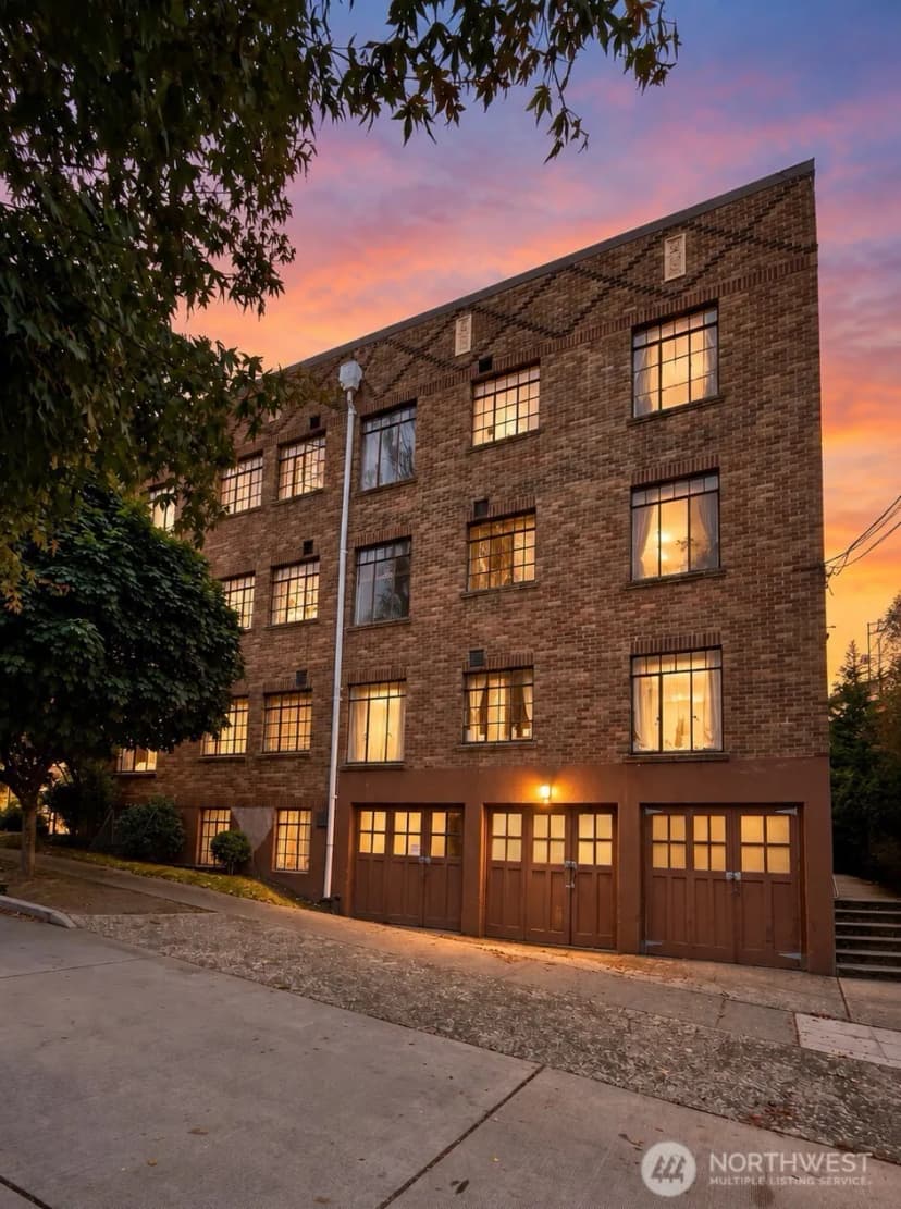 Property photo for 3121 Franklin Avenue E #23, Seattle