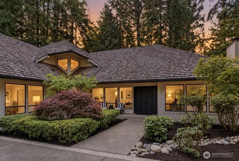 Property photo for 21845 Ne 30th Place, Sammamish photo 2