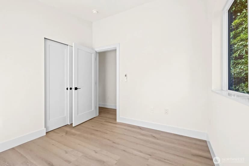 Property photo for 11744 Dayton Avenue N, Seattle photo 16