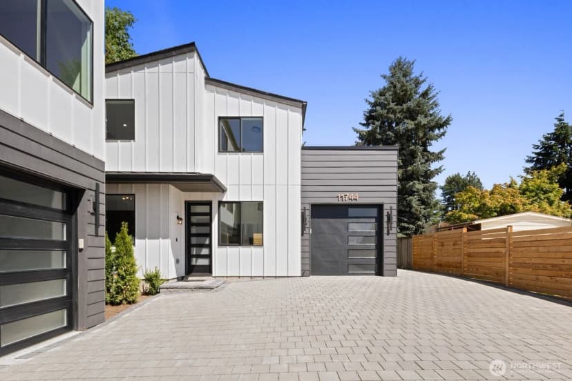Property photo for 11744 Dayton Avenue N, Seattle photo 23