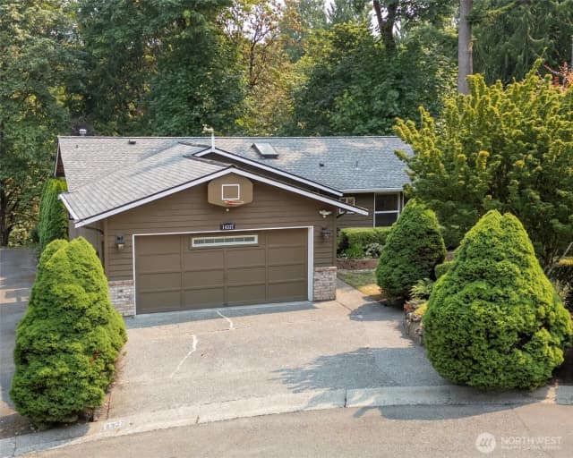 Property photo for 14327 Ne 84th Court, Redmond