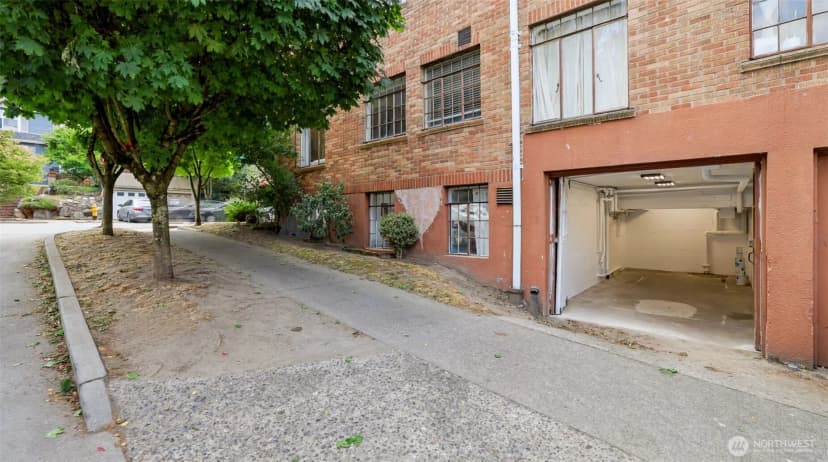Property photo for 3121 Franklin Avenue E #23, Seattle photo 2