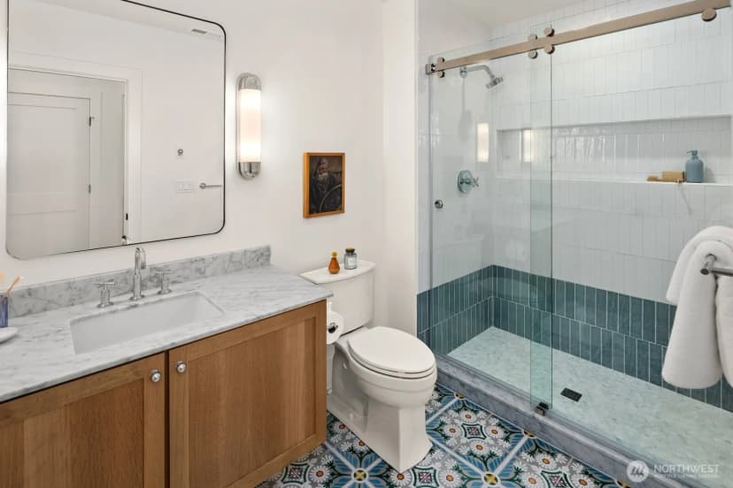 Property photo for 6858 26th Avenue Ne, Seattle photo 35
