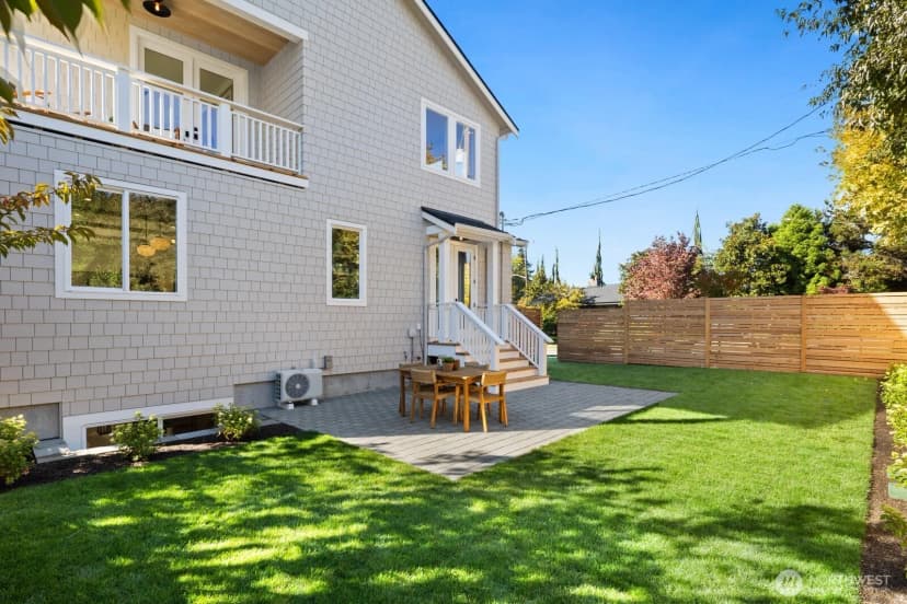 Property photo for 6858 26th Avenue Ne, Seattle photo 39