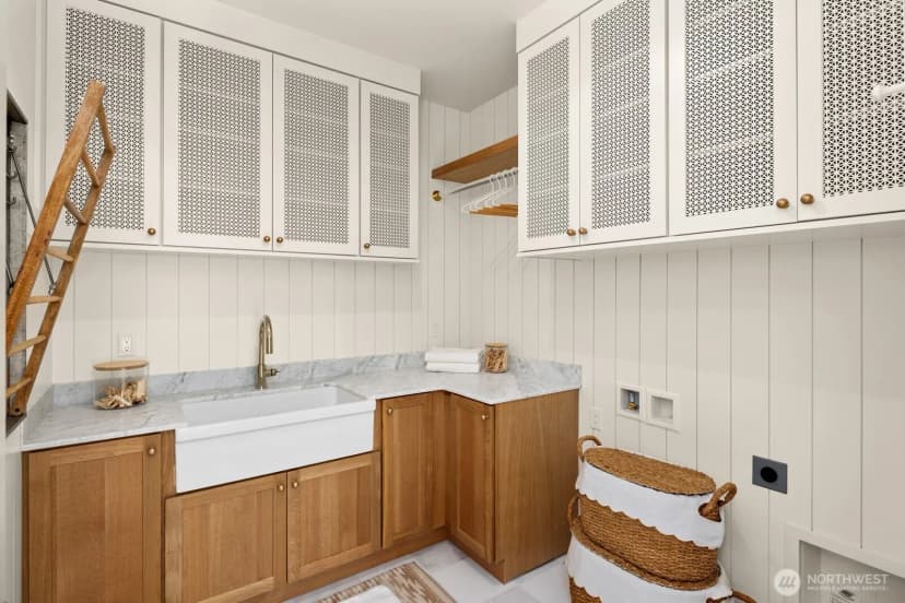Property photo for 6858 26th Avenue Ne, Seattle photo 32