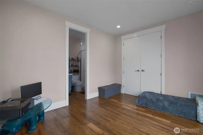 Property photo for 12219 Military Road S, Sea Tac photo 33