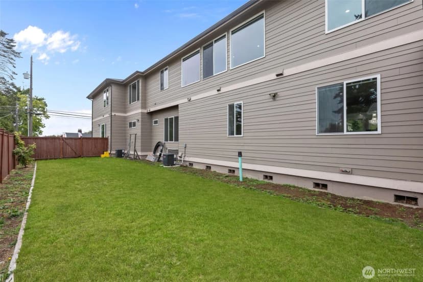Property photo for 12219 Military Road S, Sea Tac photo 40
