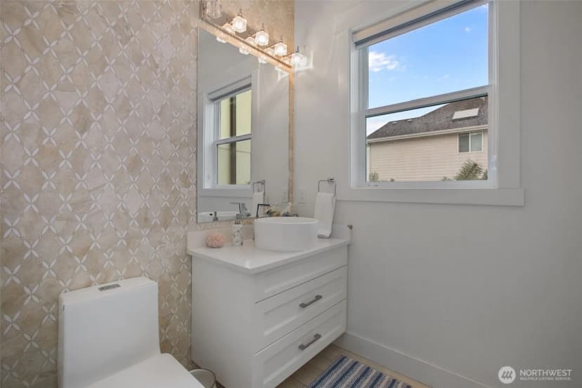 Property photo for 12219 Military Road S, Sea Tac photo 17