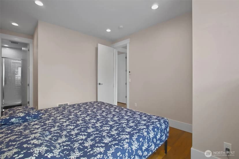 Property photo for 12219 Military Road S, Sea Tac photo 36