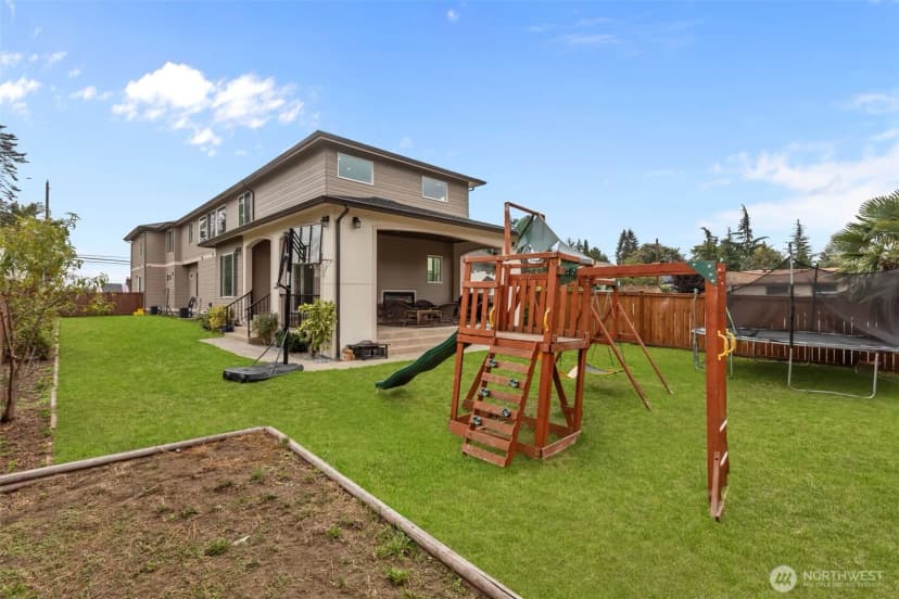 Property photo for 12219 Military Road S, Sea Tac photo 39