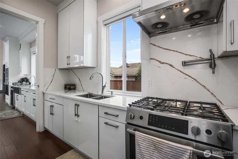 Property photo for 12219 Military Road S, Sea Tac photo 11
