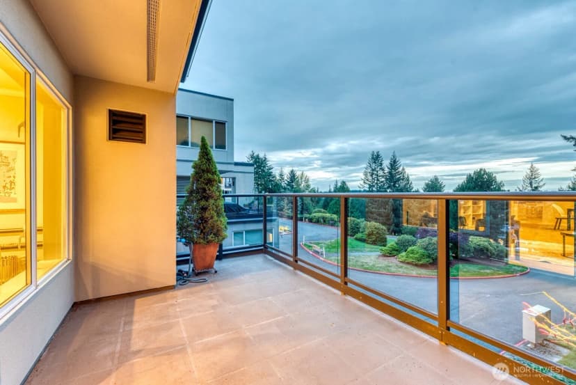 Property photo for 11122 Ne 41st Drive #35, Kirkland photo 5